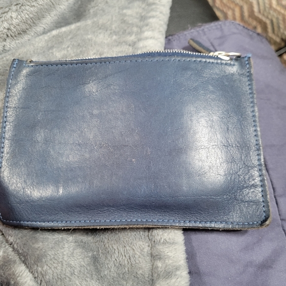 Shinola Zip Pouch holder. - Picture 2 of 6